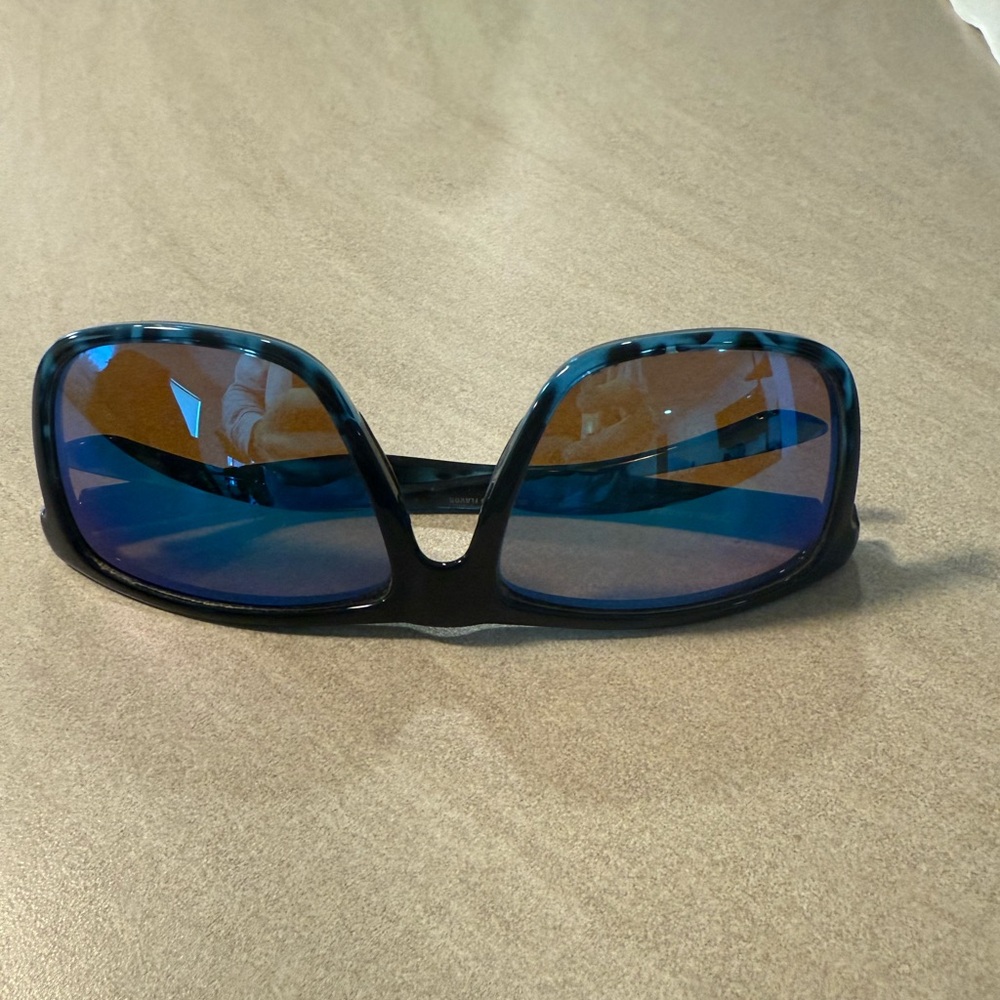 Elegant Black and Blue Women's Sunglasses